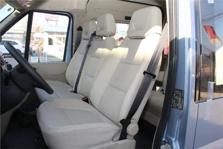 Ford Transit V348 Ambulance